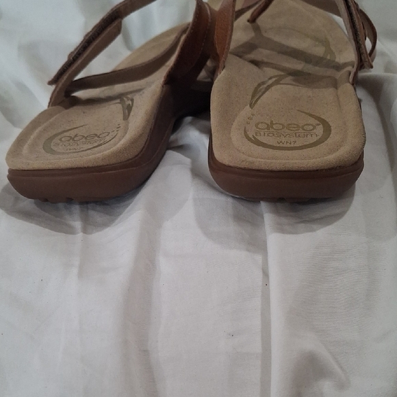 Abeo Women's Tan Sandals Size 7 - Picture 6 of 6